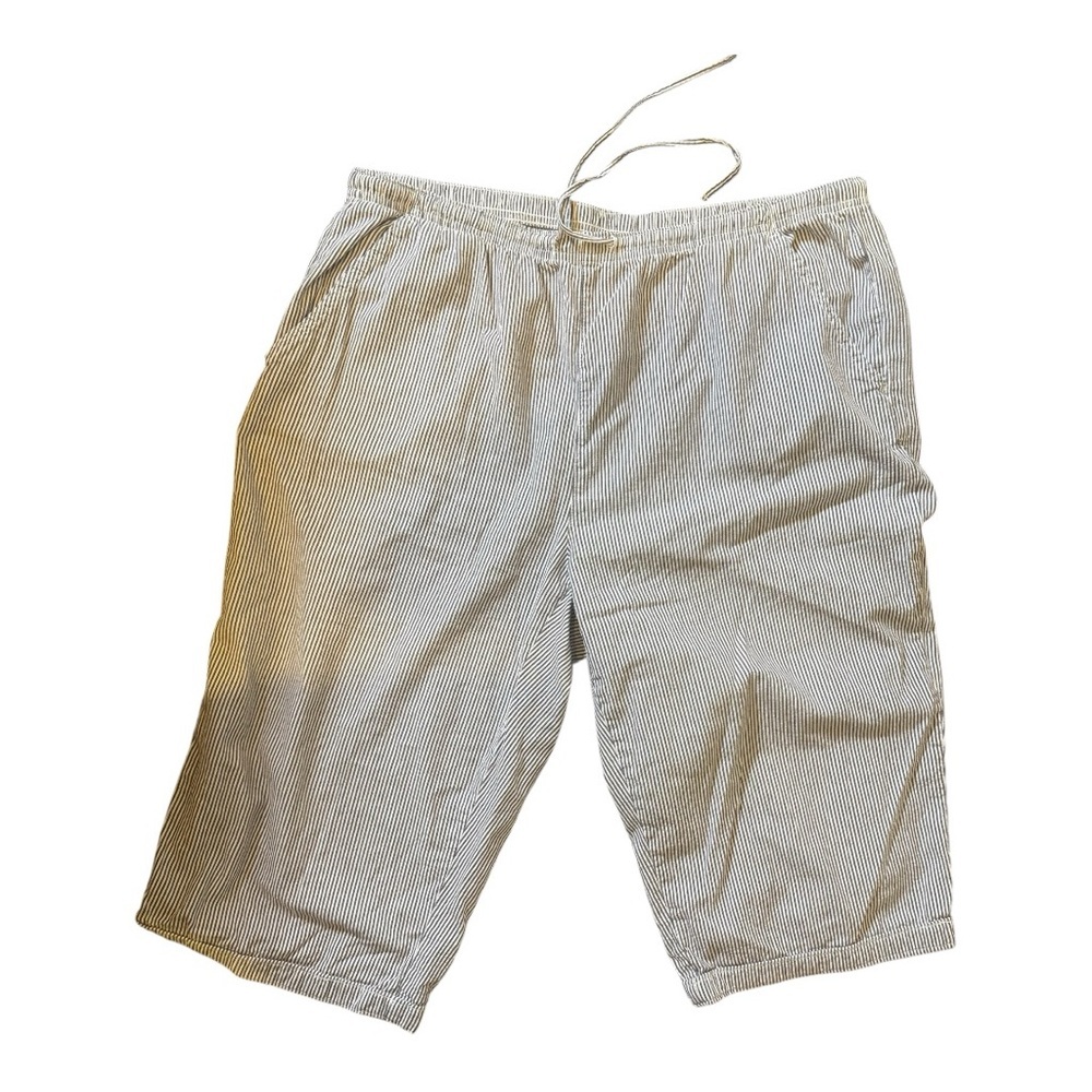 Karen Scott White and Blue Athletic Capri